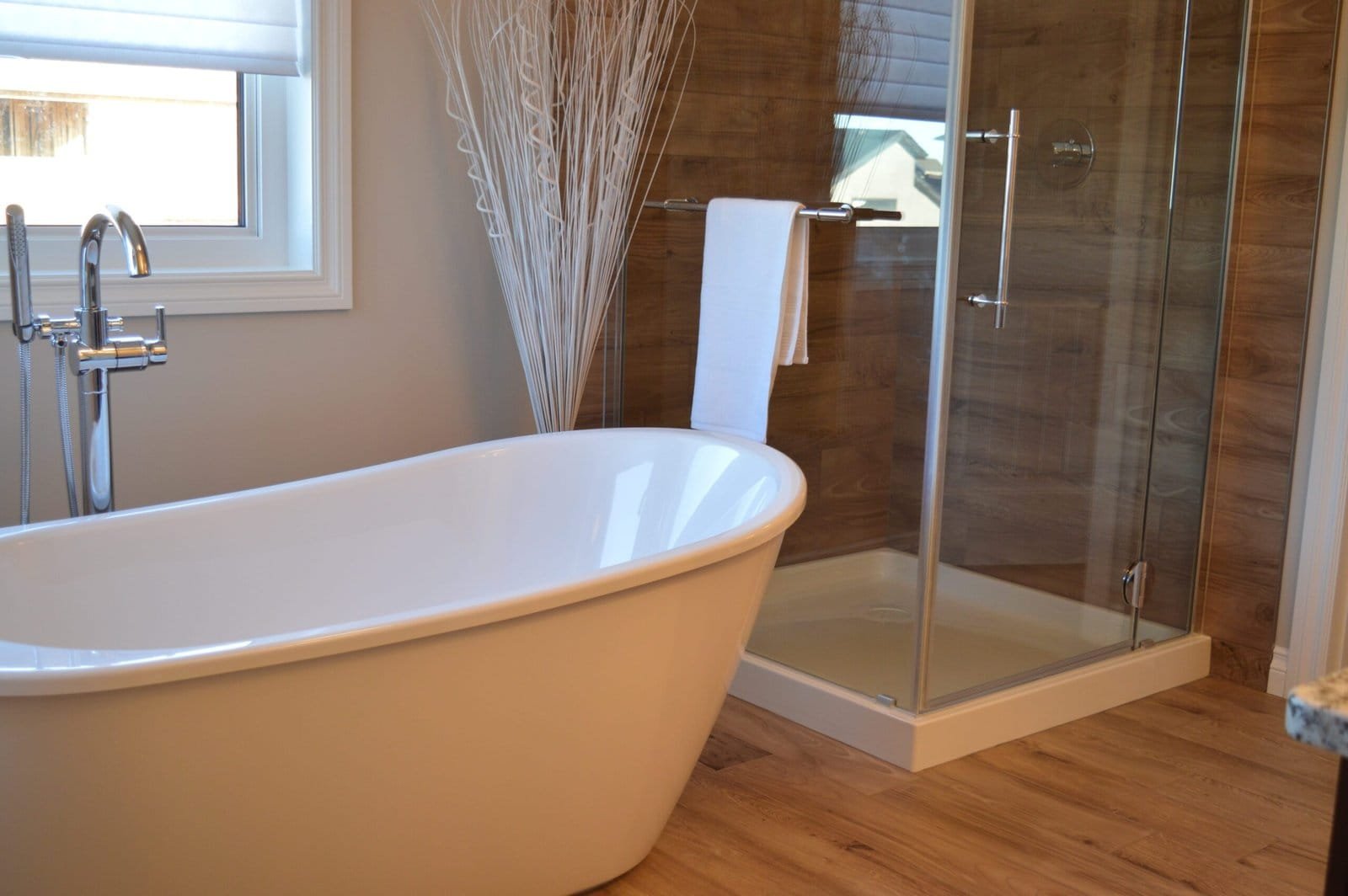 house-floor-home-swimming-pool-washing-clean-670066-pxhere.com-min Lvi palvelu firmoille